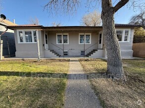 Building Photo - 1016 8th Ave S