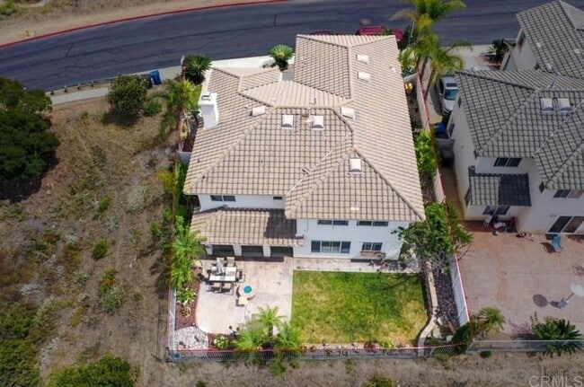 Building Photo - 10394 Valley Waters Dr