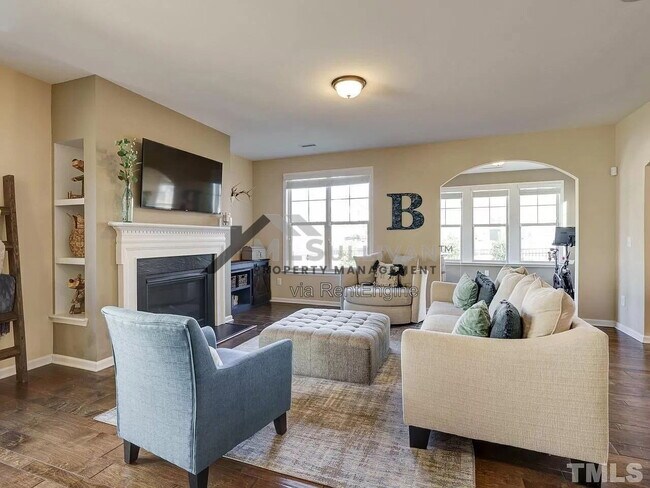 Foto del edificio - 207 Maple Walk St