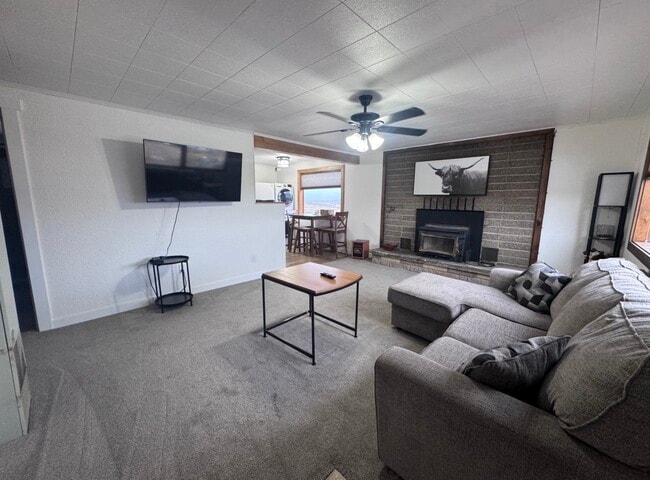 Foto del edificio - 162 Fremont Lake Rd