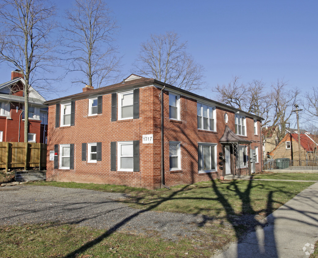 Foto del edificio - College Hill Apartments