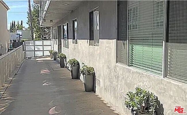 Foto del edificio - 866 Hilldale Ave