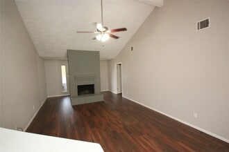 Building Photo - 22619 Braken Carter Ln