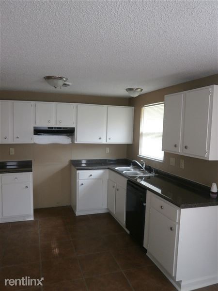 Building Photo - 4419 Castle Heights Dr