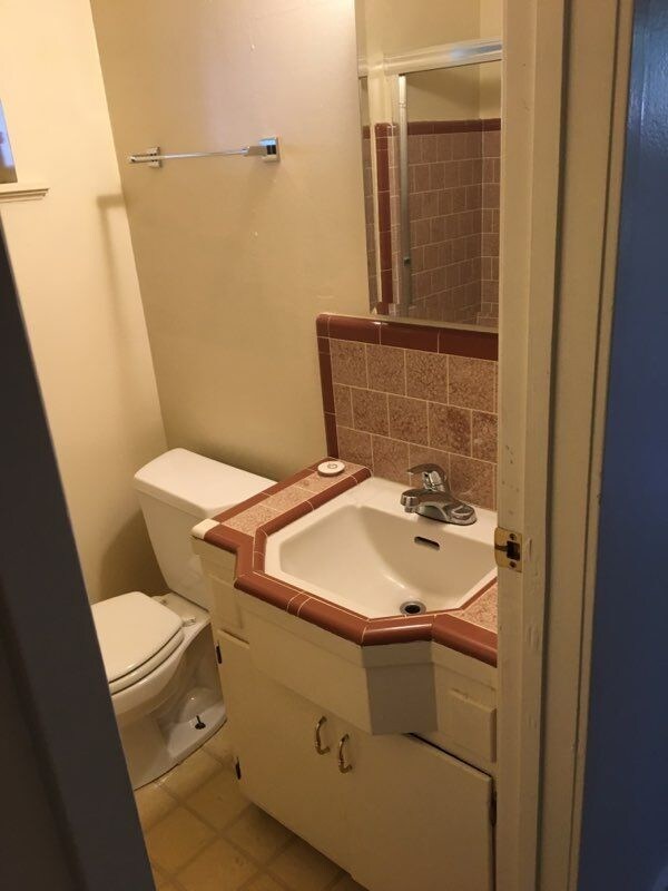 Building Photo - Cute 1 bedroom apartment near Coddingtown