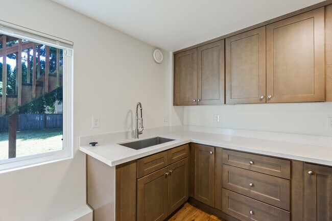Foto del edificio - 12750 27th Ave NE