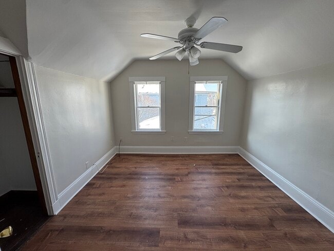 Foto del edificio - 21 Davis Rd