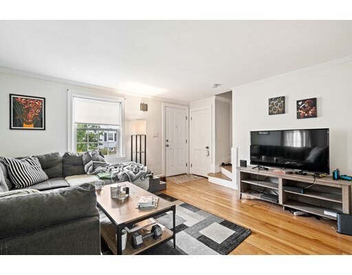Building Photo - 28 Bromfield St