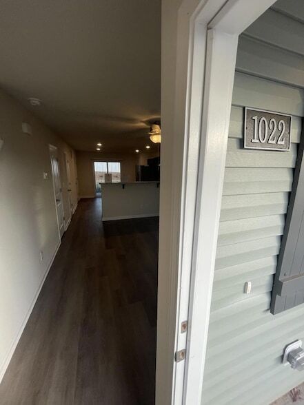 Foto del edificio - 1022 Peony Ln
