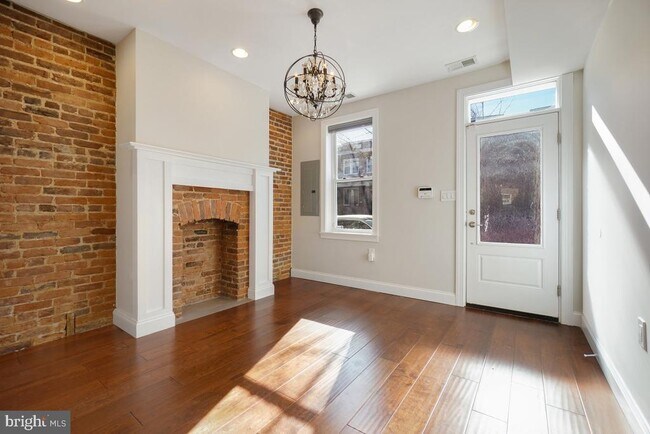 Building Photo - 1650 Rosedale St NE