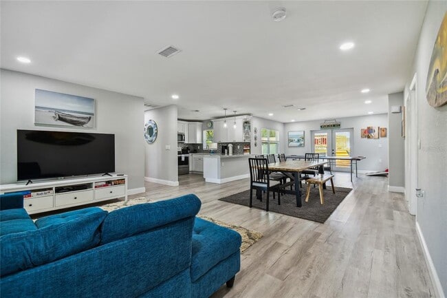 Foto del edificio - 2221 Calexico Way S