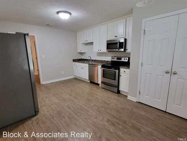 Foto del edificio - 4 br, 3 bath House - 5916 Gentleman Dr
