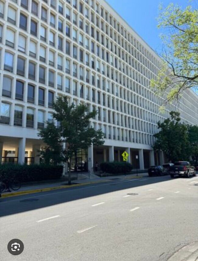 Foto del edificio - 1400 E 55th Pl