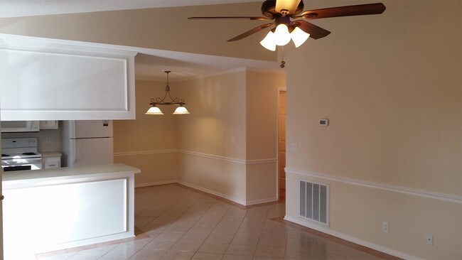 Building Photo - 233 Olde Vineyard Ct