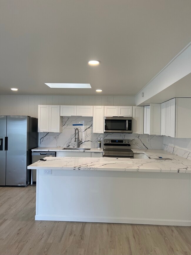 New large kitchen - 46-116 Heeia St