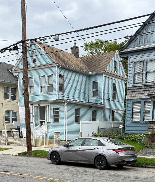 Foto del edificio - 297 Laurel Ave