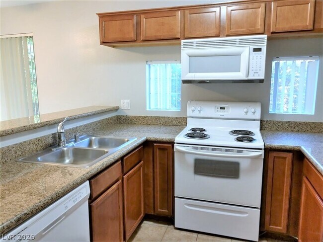 Building Photo - 2101 Blue Breeze Dr