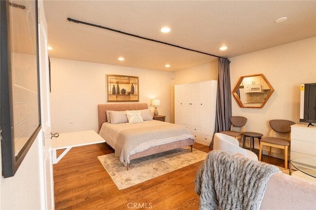 Photo - 327 3rd St Apartment