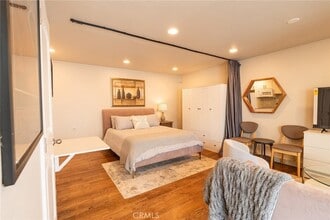 Building Photo - 327 3rd St