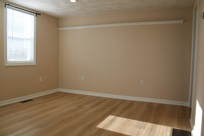 Foto del edificio - 42 Preston Rd