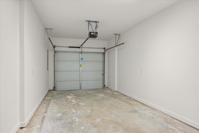 Building Photo - 593 Galt Dr