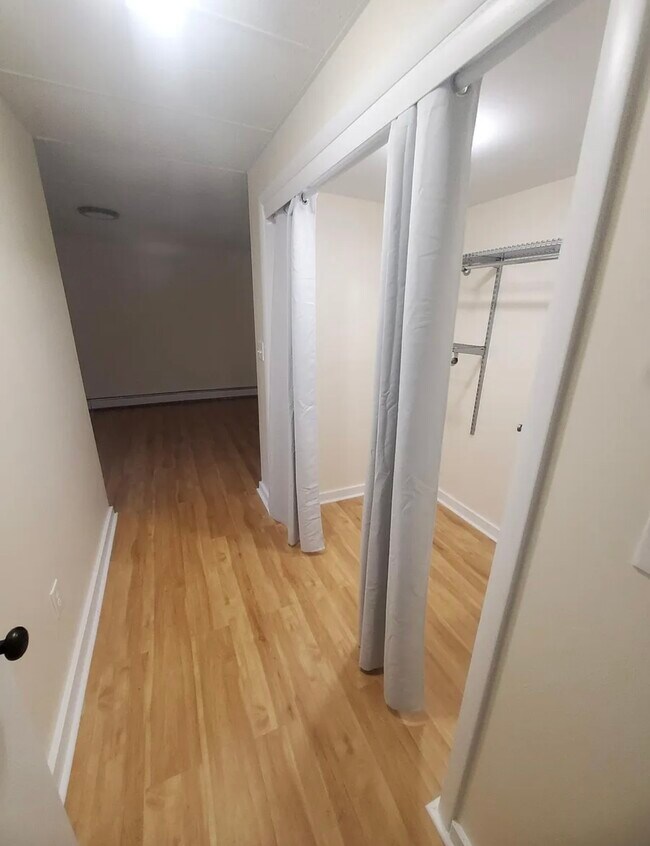 Foto del edificio - 235-237 Main St LLC