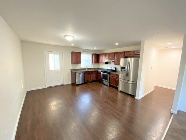 Foto del edificio - 623 Andover St