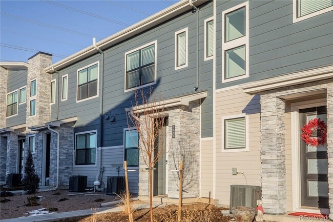 Building Photo - 7995 Yampa River Ave