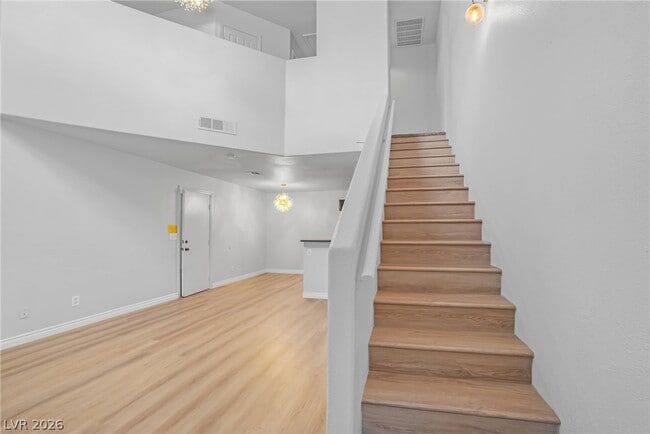 Foto del edificio - 555 Roxella Ln