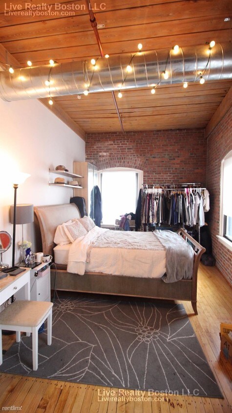 Foto del edificio - 244 Brighton Ave