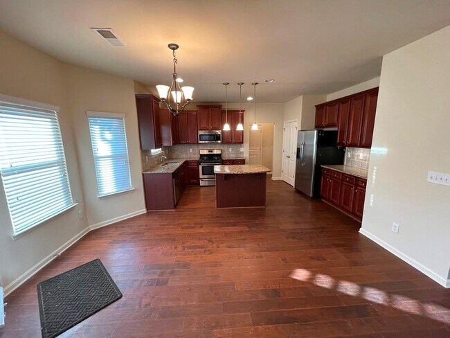Building Photo - 5715 Bucknell Trace