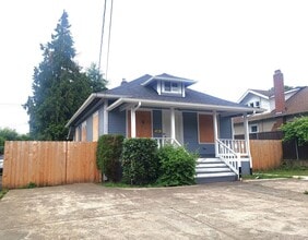 Building Photo - 4906 NE 100th Ave