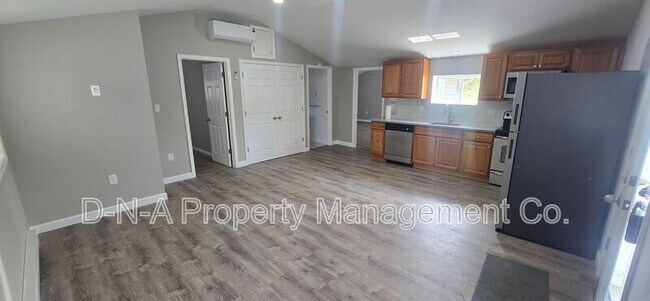 Foto del edificio - 206 Azalea St