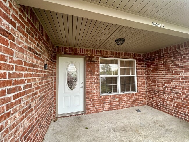 Building Photo - 63020 E 285 Ct
