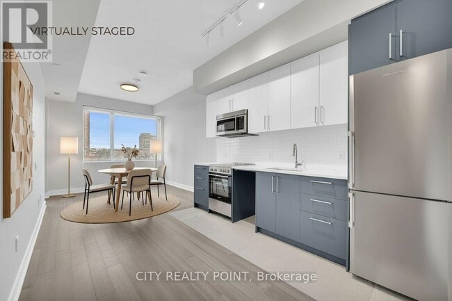 Photo du bâtiment - 664 Spadina Ave.