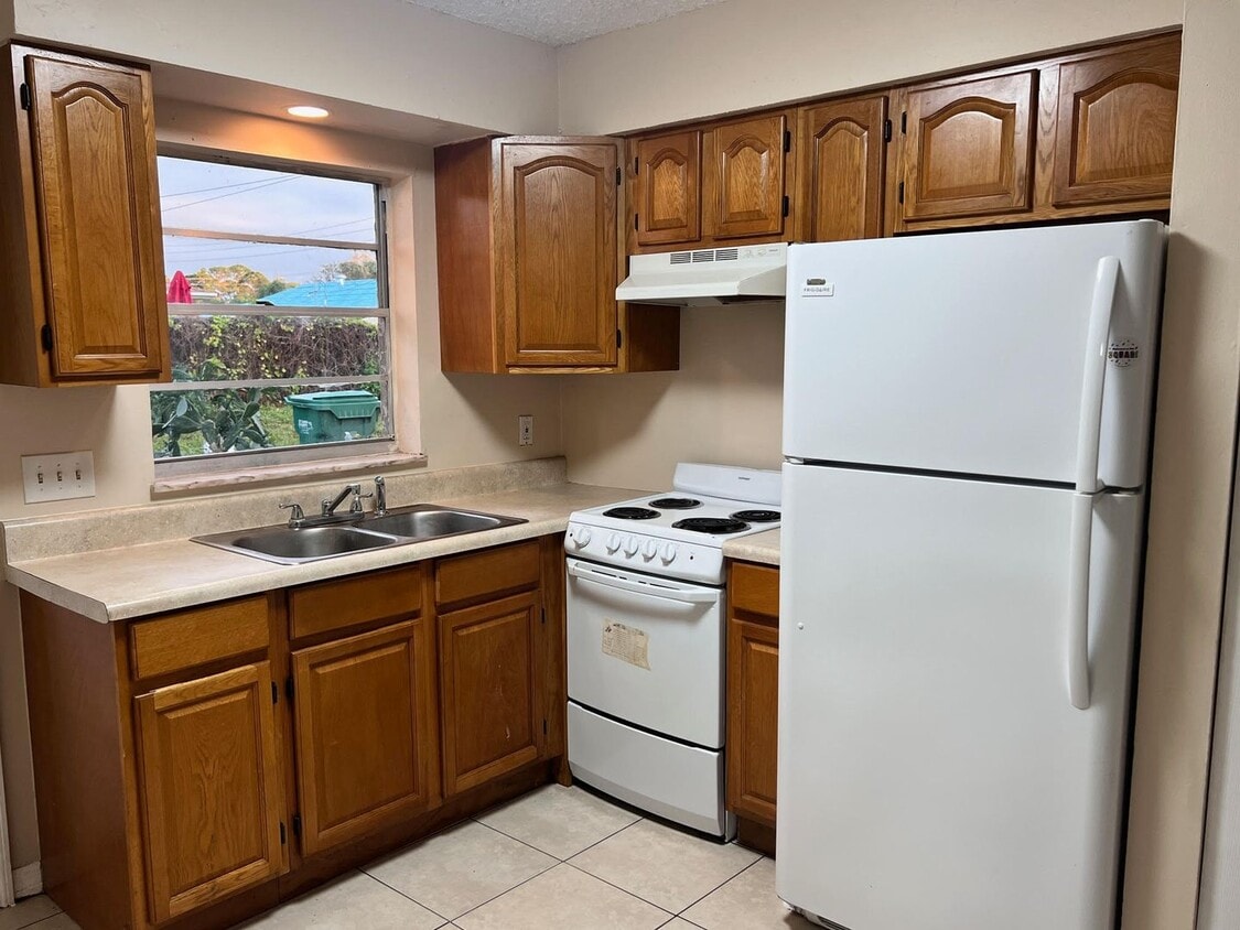 Charming Duplex - Charming Duplex