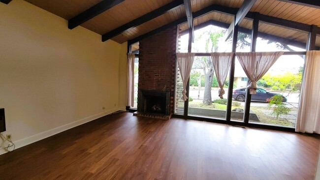 Foto del edificio - 534 Tyndall St