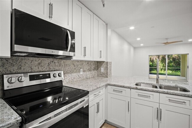 Foto del edificio - 4450 Botanical Pl Cir