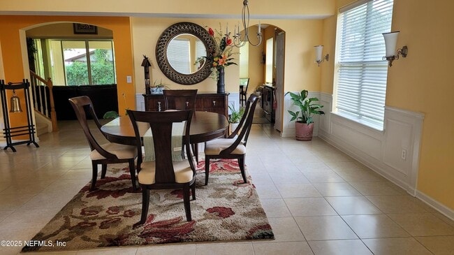 Foto del edificio - 8247 Hedgewood Dr