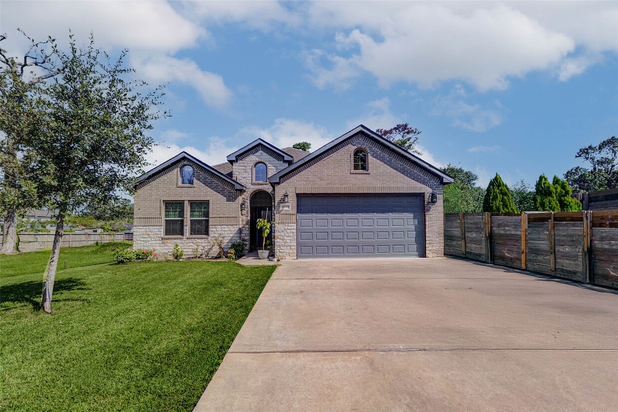 Primary Photo - 9233 Kentshire Dr