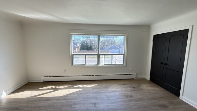 Photo du bâtiment - 6921 Barker St