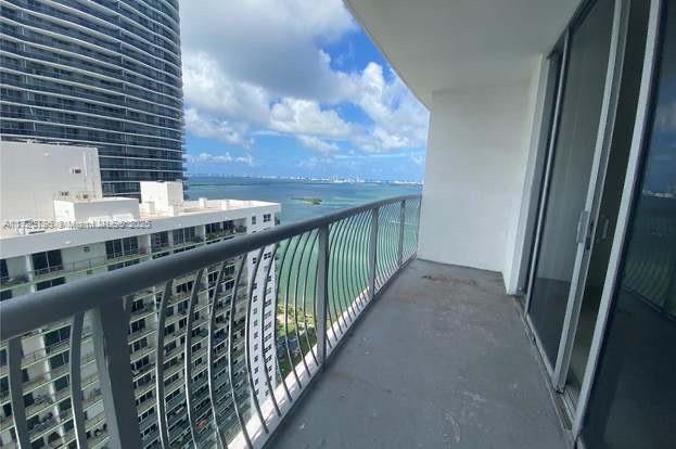 Foto principal - 1750 N Bayshore Dr