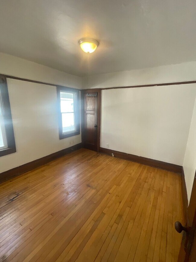 Foto del edificio - 3859-3861 N 24th Pl. (Duplex)