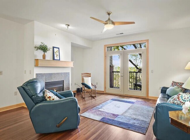 Building Photo - 8253 Mayo Dr