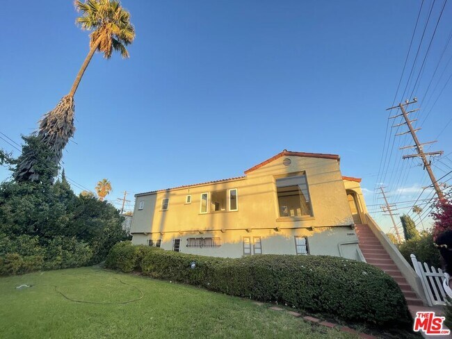 Foto del edificio - 1362 S Stanley Ave