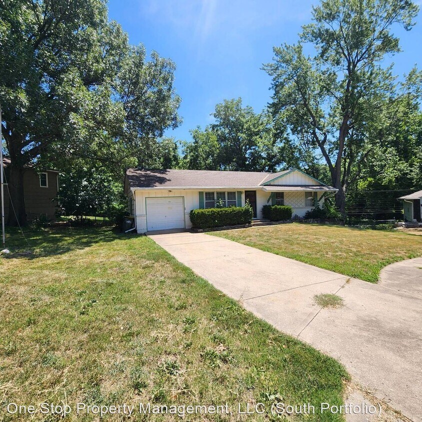 Foto principal - 3 br, 1.5 bath House - 9701 E 50th St