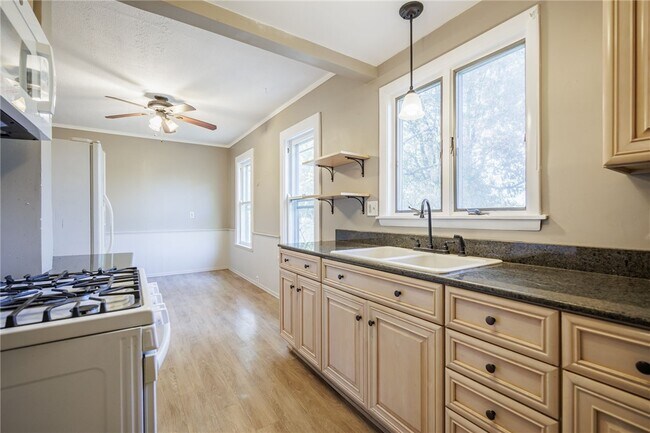 Foto del edificio - 1609 Culver Rd