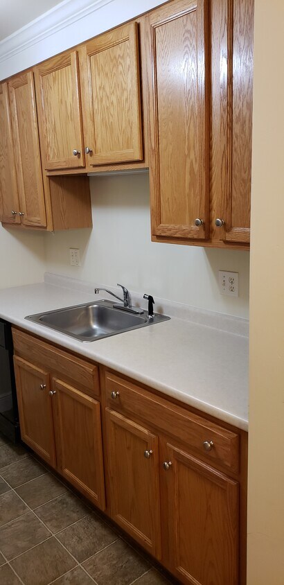 kitchen - 2488 Boston Post Rd