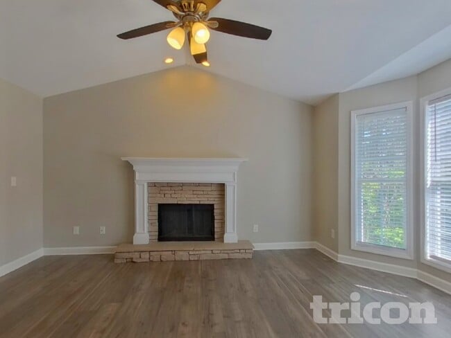 Building Photo - 89 Delane Dr