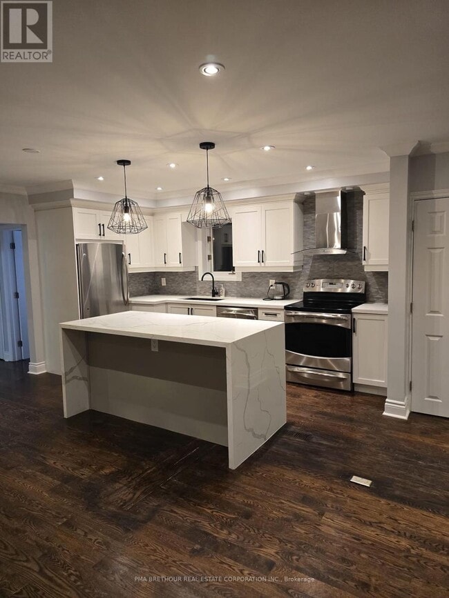 Building Photo - 129 Chine Dr